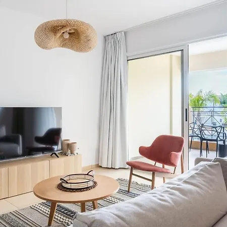 2br With Amazing View And Pool In Kiti