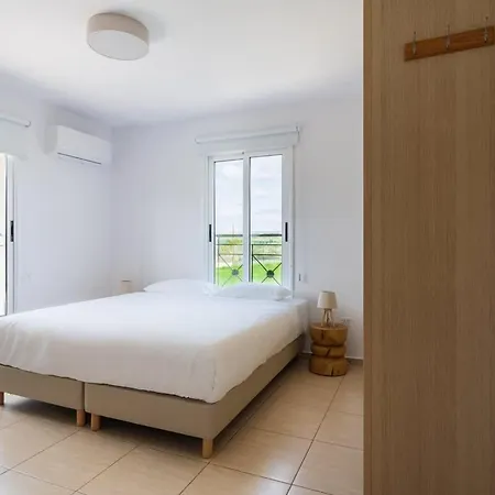 2br With Amazing View And Pool In * Kiti