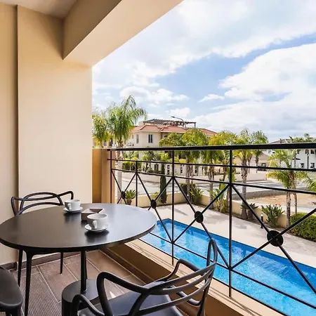 2br With Amazing View And Pool In Апартаменты