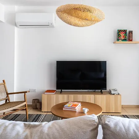 2br With Amazing View And Pool In