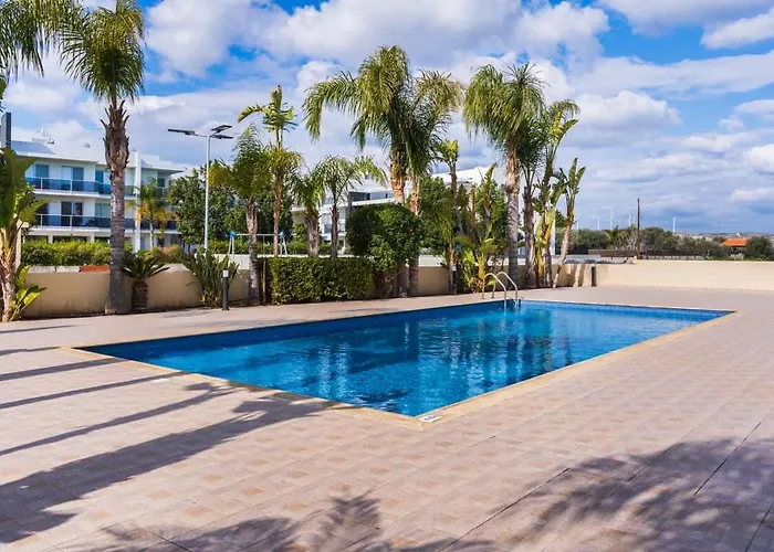 2br With Amazing View And Pool In Apartmán